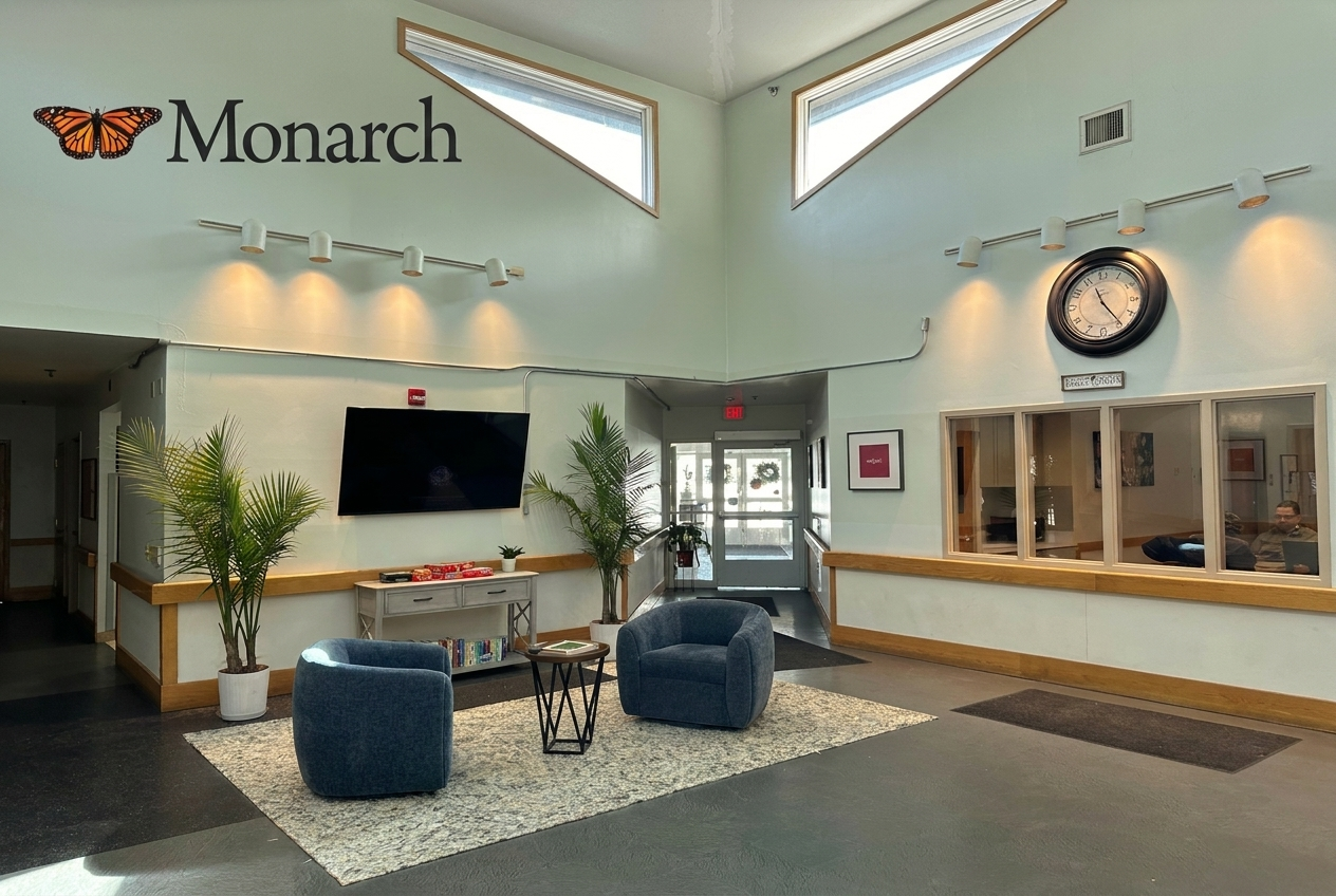 place-the-monarch-logo-attached-cleanly-__SLRJY7CQpy_m9lAqEG9DA_VUxblfMuS7Sle2nrlV47xw_hd